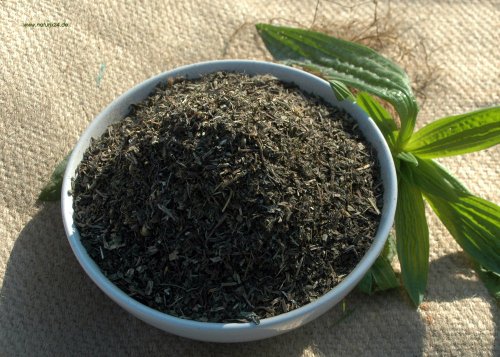 Naturix24 – Spitzwegerich Tee, Spitzwegerichblätter geschnitten – 100g Beutel